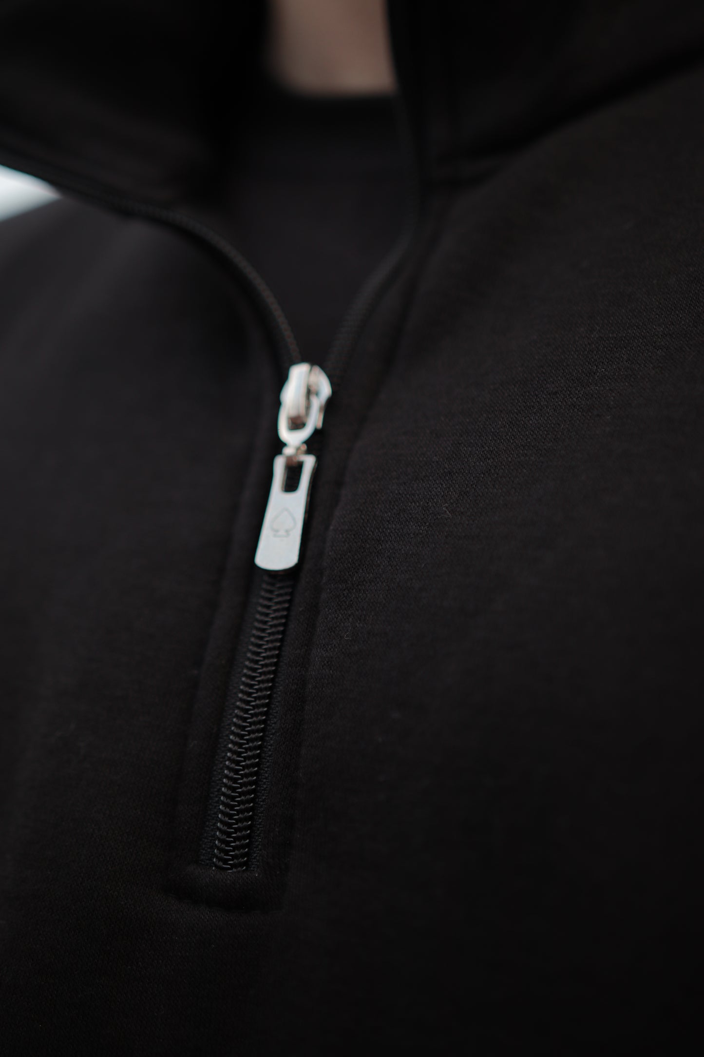 ACE BLACK QUARTER ZIP TOP